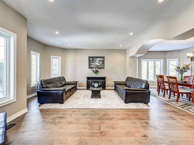 21 Silver Spring Cres, House detached with 4 bedrooms, 5 bathrooms and 14 parking in Uxbridge ON | Image 33