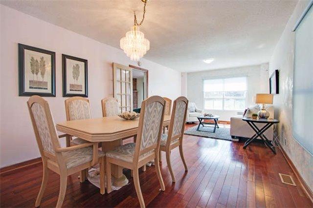 118 Eastville Ave, House detached with 4 bedrooms, 3 bathrooms and 4 parking in Toronto ON | Image 3