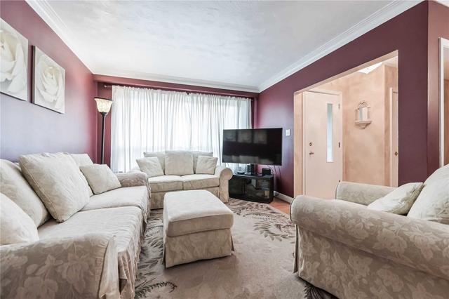 8 Jonquil Cres, House detached with 3 bedrooms, 2 bathrooms and 4 parking in Markham ON | Image 7