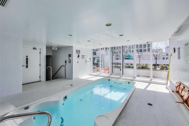 1004 - 270 Wellington St W, Condo with 1 bedrooms, 1 bathrooms and 0 parking in Toronto ON | Image 9