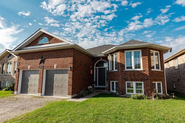 18 St. Amant Rd, House detached with 3 bedrooms, 3 bathrooms and 5 parking in Penetanguishene ON | Image 1