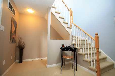 1106 - 20 Laidlaw St, Townhouse with 2 bedrooms, 2 bathrooms and 1 parking in Toronto ON | Image 7
