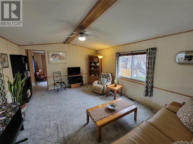 715 10th Avenue, House detached with 2 bedrooms, 2 bathrooms and null parking in Keremeos BC | Image 12
