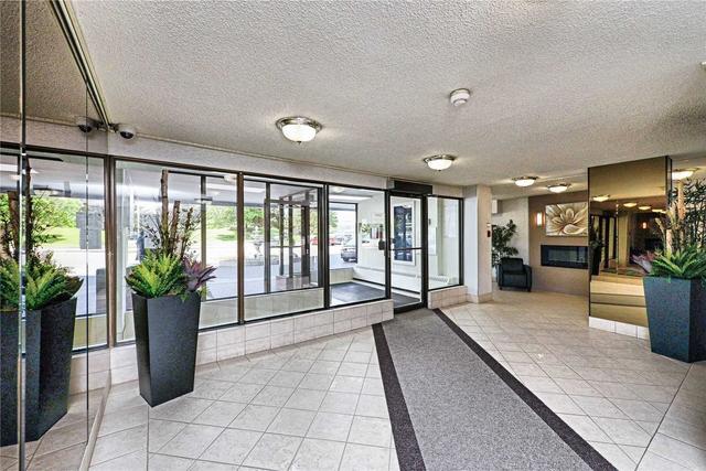 2012 - 18 Knightsbridge Rd, Condo with 3 bedrooms, 2 bathrooms and 1 parking in Brampton ON | Image 9