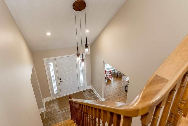 1588 Moonstone Rd W, House detached with 2 bedrooms, 2 bathrooms and 22 parking in Oro Medonte ON | Image 14