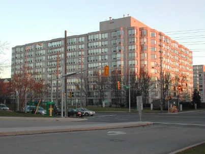 820 - 309 Major Mackenzie Dr E, Condo with 1 bedrooms, 2 bathrooms and 1 parking in Richmond Hill ON | Image 1