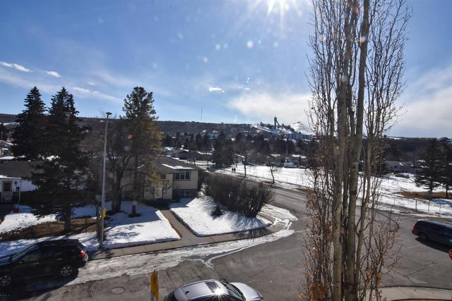 22 - 7720 39 Avenue Nw, Condo with 2 bedrooms, 1 bathrooms and 1 parking in Calgary AB | Image 2