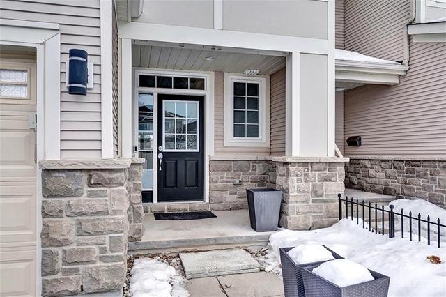 546 Barrick Hill Road, Townhouse with 3 bedrooms, 3 bathrooms and 3 parking in Ottawa ON | Image 2