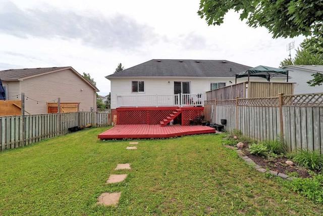 66 Fenwick Ave, House semidetached with 1 bedrooms, 2 bathrooms and 3 parking in Clarington ON | Image 15