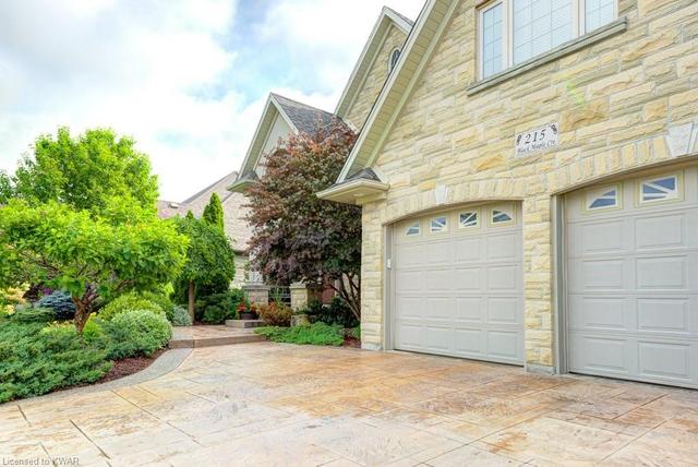 215 Black Maple Court, House detached with 5 bedrooms, 3 bathrooms and 6 parking in Kitchener ON | Image 3