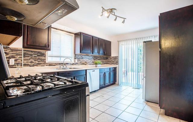 19 Alabaster Dr, House detached with 3 bedrooms, 3 bathrooms and 4 parking in Brampton ON | Image 8