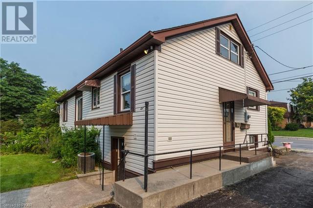129 College Street W, House detached with 3 bedrooms, 1 bathrooms and 4 parking in Belleville ON | Image 29