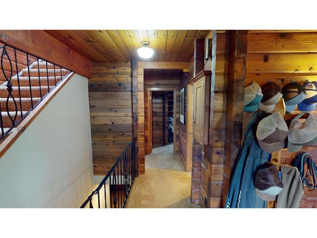 861 New Lake Road, House detached with 3 bedrooms, 3 bathrooms and null parking in East Kootenay C BC | Image 36