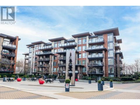 208 - 719 W 3rd Street, Condo with 2 bedrooms, 1 bathrooms and 1 parking in North Vancouver BC | Card Image