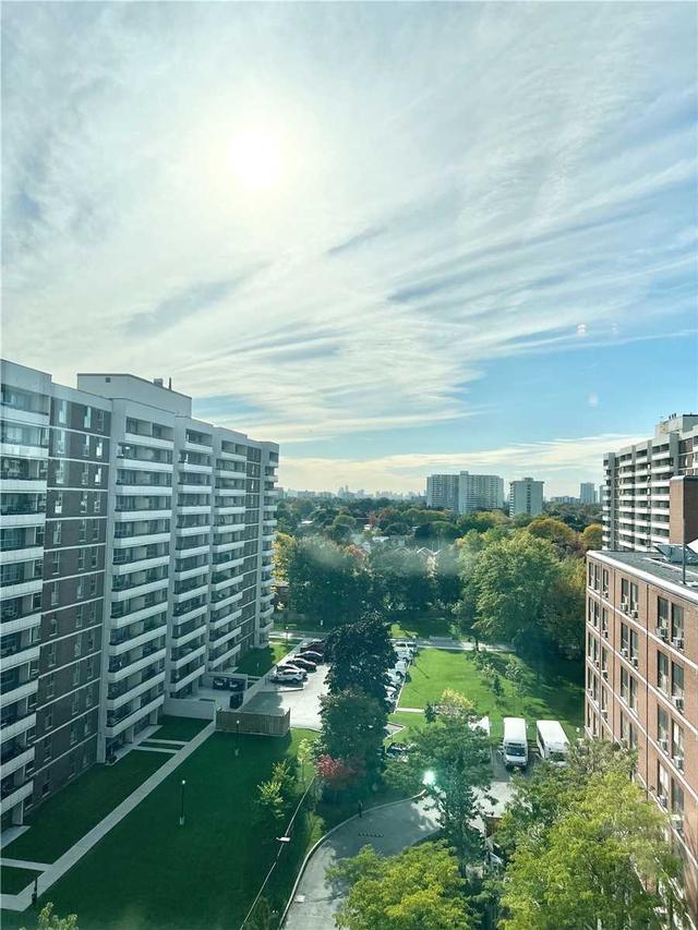 906 - 2800 Warden Ave, Condo with 2 bedrooms, 2 bathrooms and 1 parking in Toronto ON | Image 3