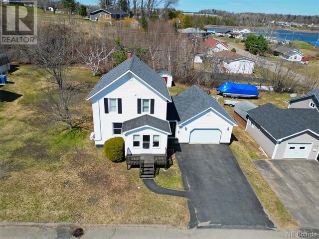 120 Notre Dame, House detached with 3 bedrooms, 1 bathrooms and null parking in Bathurst NB | Image 4