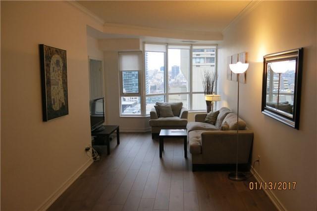 Lph05 - 55 Bloor St E, Condo with 2 bedrooms, 2 bathrooms and 1 parking in Toronto ON | Image 2