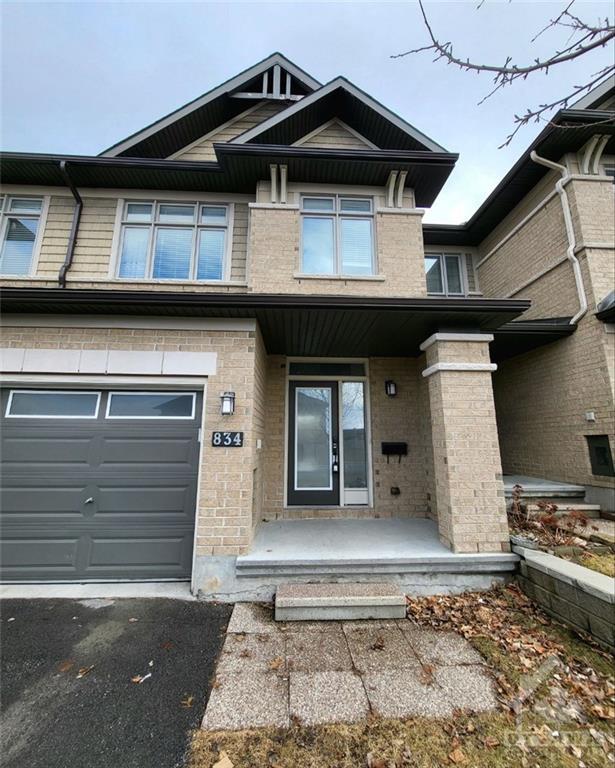 834 Fletcher Circle, Townhouse with 3 bedrooms, 3 bathrooms and 3 parking in Ottawa ON | Image 1