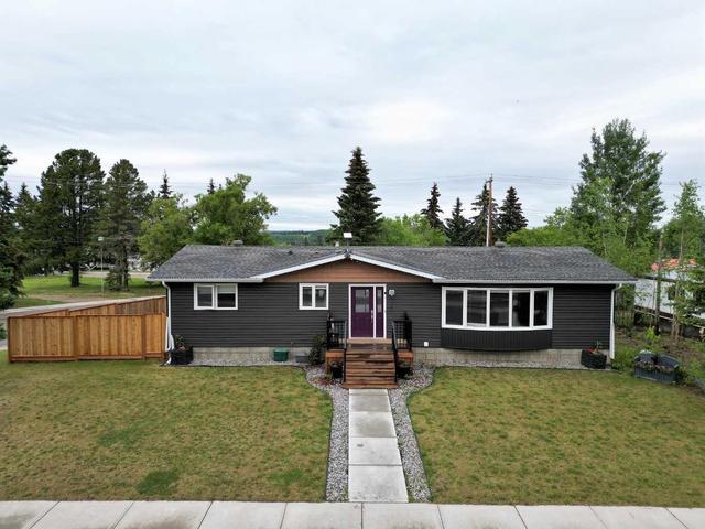 4920 47 Avenue, House detached with 5 bedrooms, 2 bathrooms and 2 parking in Yellowhead County AB | Image 33