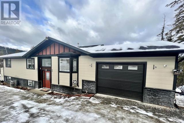 2122 South Lakeside Drive, House detached with 4 bedrooms, 3 bathrooms and null parking in Cariboo E BC | Card Image