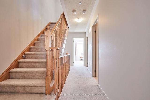 2278 Chevron Prince Path, House attached with 4 bedrooms, 3 bathrooms and 2 parking in Oshawa ON | Image 3