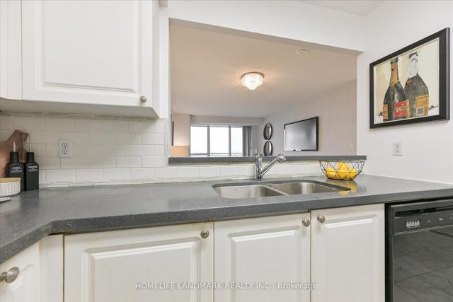 lph10 - 39 Pemberton Ave, Condo with 2 bedrooms, 2 bathrooms and 1 parking in Toronto ON | Image 2