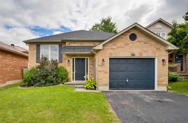 32 Draper Cres, House detached with 3 bedrooms, 3 bathrooms and 4.5 parking in Barrie ON | Image 1