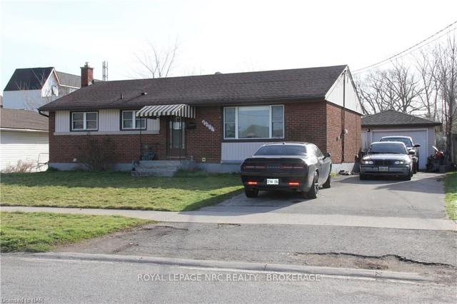 7274 Merritt Ave, House detached with 3 bedrooms, 2 bathrooms and 3 parking in Niagara Falls ON | Image 13
