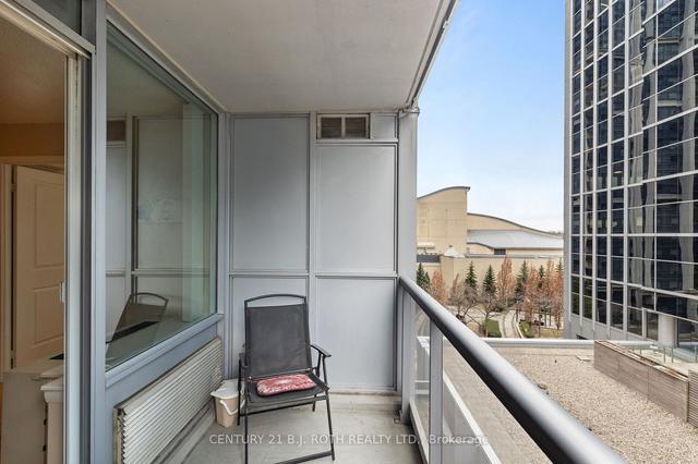 711 - 4978 Yonge St, Condo with 1 bedrooms, 1 bathrooms and 0 parking in Toronto ON | Image 2