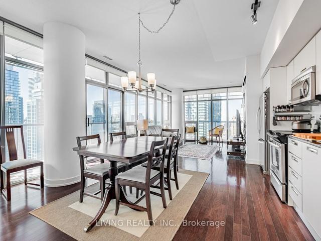 2604 - 33 Charles St E, Condo with 2 bedrooms, 2 bathrooms and 1 parking in Toronto ON | Image 1