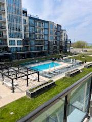 302 - 16 Concord Pl N, Condo with 2 bedrooms, 2 bathrooms and 1 parking in Grimsby ON | Image 3