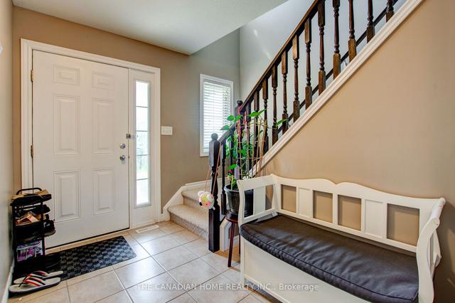 850 Queensborough Cres, House detached with 3 bedrooms, 3 bathrooms and 4 parking in London ON | Image 30