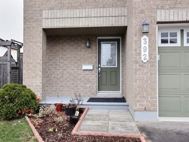 392 Goldenbrook Way, House attached with 3 bedrooms, 3 bathrooms and 3 parking in Ottawa ON | Image 4