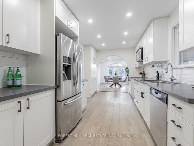 1025 Spadina Rd, House detached with 4 bedrooms, 5 bathrooms and 2 parking in Toronto ON | Image 30