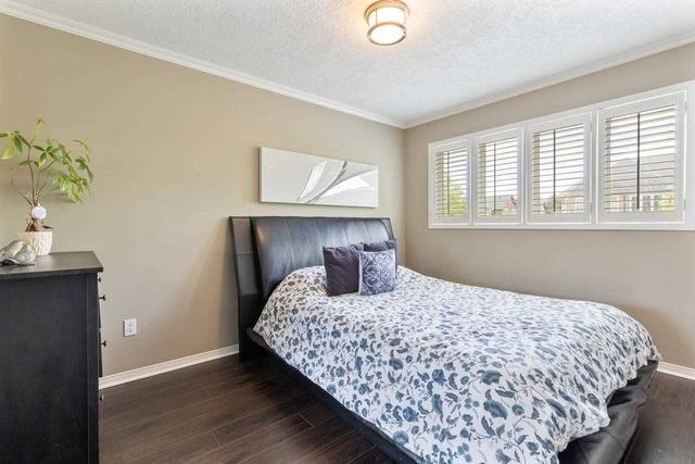 57 Gilgorm Rd, Townhouse with 3 bedrooms, 2 bathrooms and 1 parking in Brampton ON | Image 10