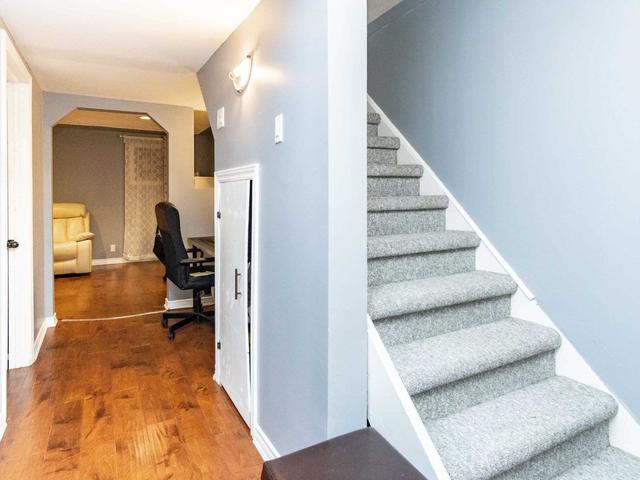 66 Kingswood Dr, House semidetached with 3 bedrooms, 2 bathrooms and 2 parking in Brampton ON | Image 31