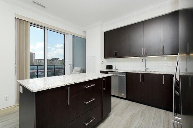 ph507 - 9600 Yonge St, Condo with 1 bedrooms, 1 bathrooms and 1 parking in Richmond Hill ON | Image 2