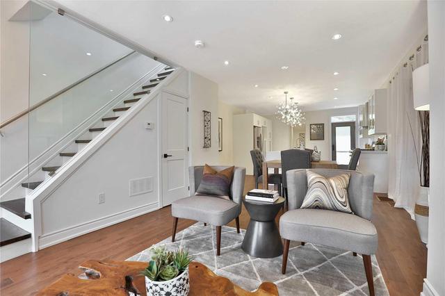 233 Mcroberts Ave, House semidetached with 3 bedrooms, 3 bathrooms and 1 parking in Toronto ON | Image 5