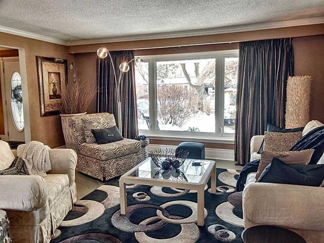 94 Bolland Cres, House detached with 4 bedrooms, 3 bathrooms and 5 parking in Ajax ON | Image 3