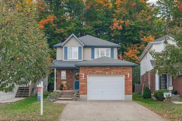 337 Pastern Tr, House detached with 3 bedrooms, 2 bathrooms and 3 parking in Waterloo ON | Image 1