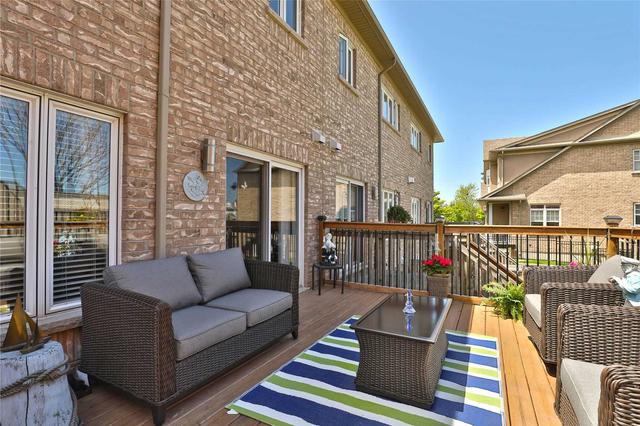 9 - 31 Sunvale Pl, Townhouse with 3 bedrooms, 3 bathrooms and 2 parking in Hamilton ON | Image 4