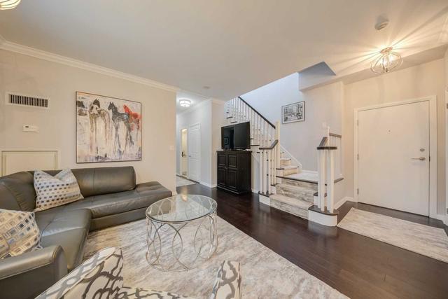 141 Presley Ave, House detached with 3 bedrooms, 2 bathrooms and 3 parking in Toronto ON | Image 14