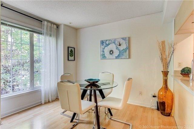 1503 - 32 Davenport Rd, Condo with 2 bedrooms, 2 bathrooms and 1 parking in Toronto ON | Image 9