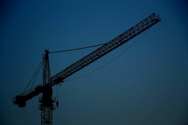 crane-night-condo-build