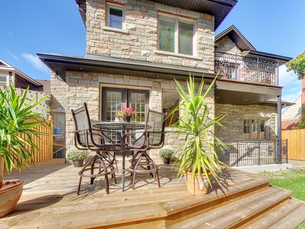 7 William Street in Brampton is for sale