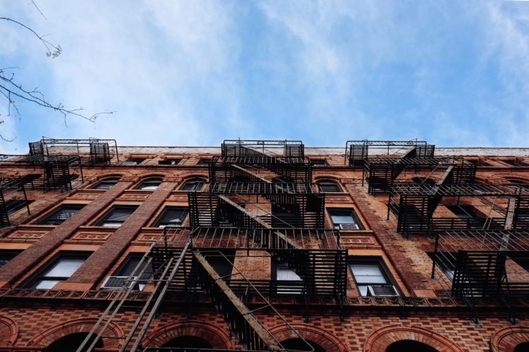 How to win a rental bidding war