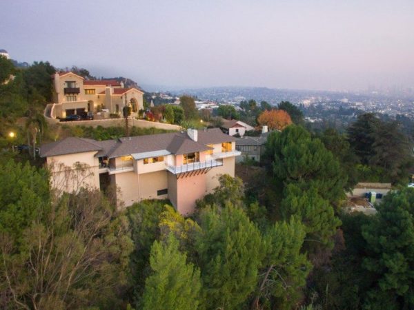 The home belonging to late Ron Glass is for sale