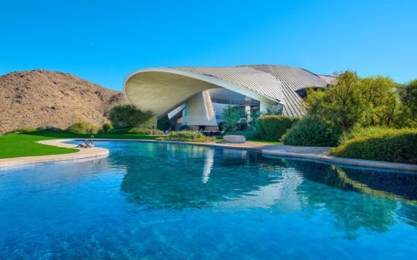 Bob Hope and the Obamas are among this week's celeb real estate deals
