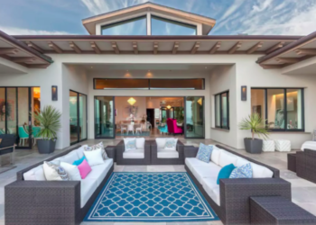 Britney Spears stayed in this swanky Malibu Airbnb