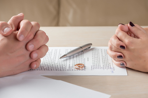 How to Sell Your Home During a Divorce